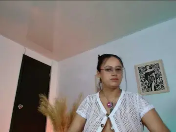 Victoria-hairy  live sex cam