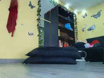 HottCandy21  live sex cam