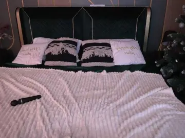 IsabelleDior  live sex cam