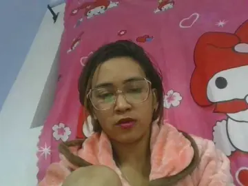 Lunah1a  live sex cam