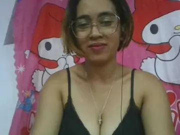 Lunah1a  live sex cam