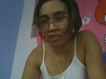 Lunah1a  live sex cam