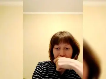 Lyusyaaaaa  live sex cam