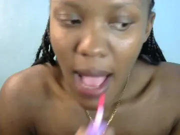 Trisha254  live sex cam
