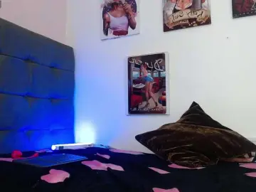 Nicole-bigboobs  live sex cam