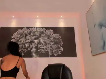 CaitlynBell  live sex cam
