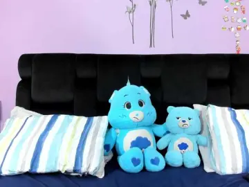 KendallWings  live sex cam