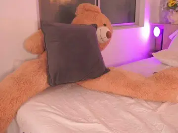 LillyThomps  live sex cam