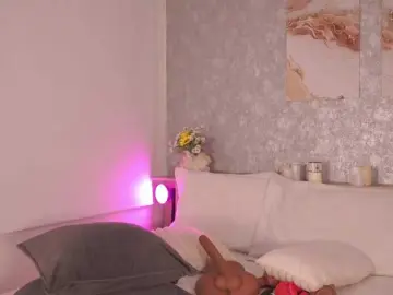 LillyThomps  live sex cam