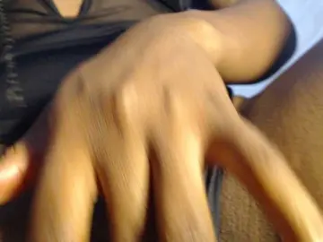 Sexyjustin202  live sex cam