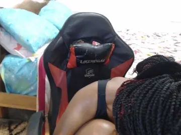 Sexyjustin202  live sex cam