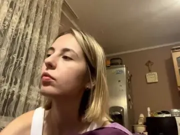 Babybloonde  live sex cam