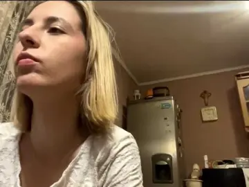 Babybloonde  live sex cam