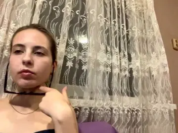 Babybloonde  live sex cam
