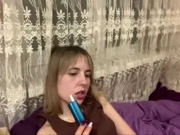 Babybloonde  live sex cam
