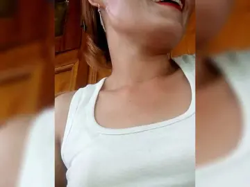 Melynaa  live sex cam