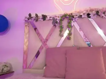 NEFTIS-TAY  live sex cam