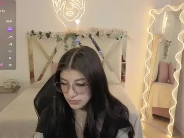 NEFTIS-TAY  live sex cam