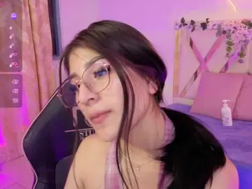 NEFTIS-TAY  live sex cam