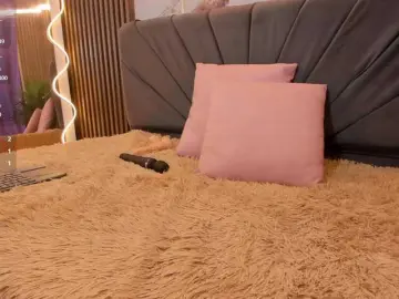 NEFTIS-TAY  live sex cam