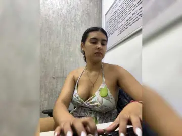 Rachelcornish  live sex cam