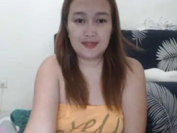 Kissmebabe143  live sex cam