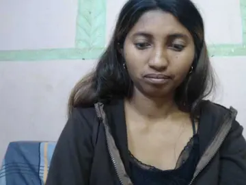Rjennie  live sex cam
