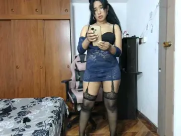 Sofipantyhot  live sex cam