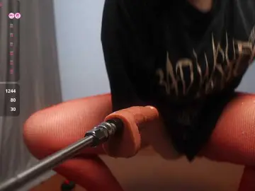 SweetieEva  live sex cam