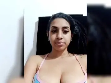 TUCHICA26  live sex cam