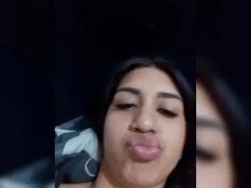 TUCHICA26  live sex cam