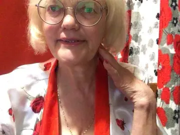 Klounessa  live sex cam