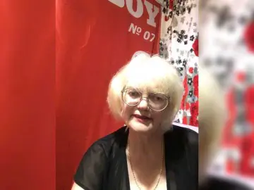Klounessa  live sex cam