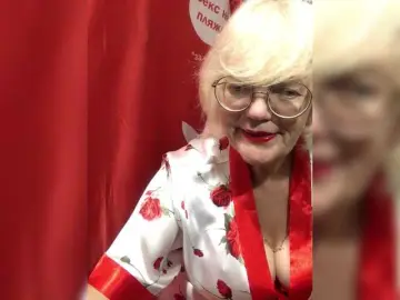 Klounessa  live sex cam
