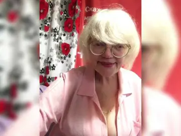 Klounessa  live sex cam