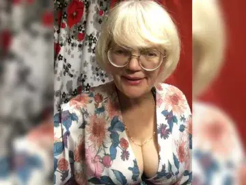 Klounessa  live sex cam
