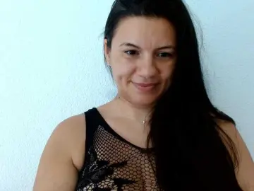Almaalmy  live sex cam