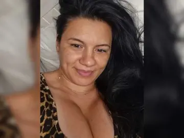 Almaalmy  live sex cam