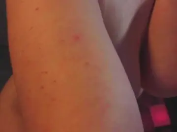 Female-Jesus  live sex cam