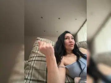 KorolevaQween000  live sex cam