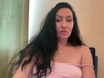 KorolevaQween000  live sex cam