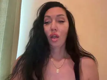 KorolevaQween000  live sex cam