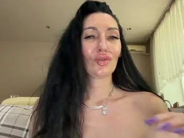 KorolevaQween000  live sex cam