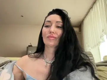 KorolevaQween000  live sex cam