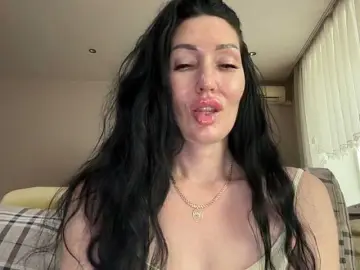 KorolevaQween000  live sex cam