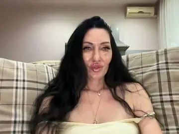 KorolevaQween000  live sex cam