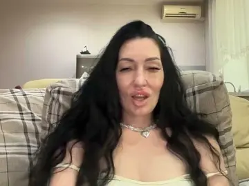 KorolevaQween000  live sex cam