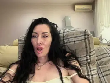 KorolevaQween000  live sex cam