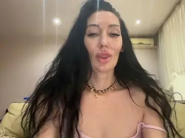 KorolevaQween000  live sex cam