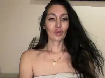 KorolevaQween000  live sex cam